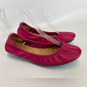 Tieks Size 5 Fuchsia (Youth Size 3), comes w tote and storage bag
